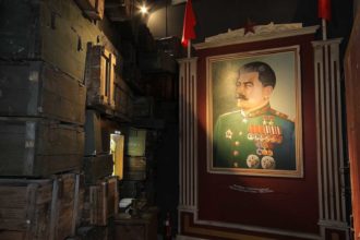 portret Stalina w Fabryce Schindlera